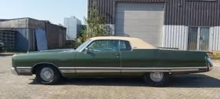 1974 Chrysler New Yorker Brougham — photo 19