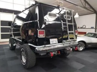 1975 GMC Pathfinder Van — photo 10
