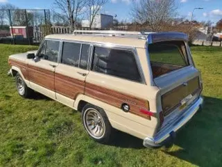 1984 Jeep Grand Wagoneer — photo 18