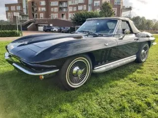 1965 Chevrolet Corvette Convertible — photo 18