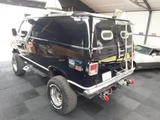 1975 GMC Pathfinder Van — photo 23