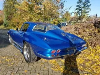 1966 Chevrolet Corvette Stingray — photo 25