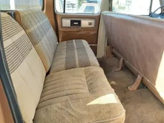 1980 Chevrolet Suburban 4x4 — photo 27