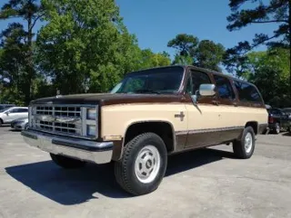 1986 Chevrolet Suburban 454 — photo 2
