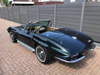1965 Chevrolet Corvette Convertible — photo 34