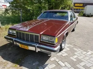 1983 Buick Park Avenue — photo 8