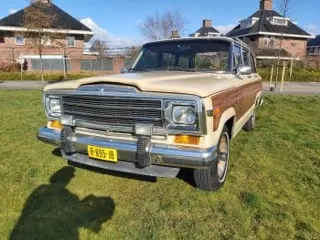 1984 Jeep Grand Wagoneer — photo 28