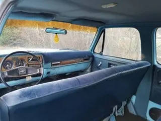 1973 Chevrolet Suburban Cheyenne — photo 18