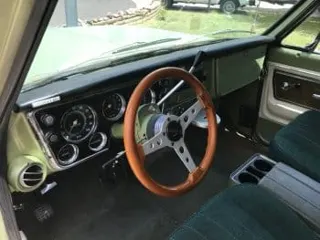 1972 Chevrolet Suburban C20 custom — photo 10