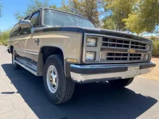 1985 Chevrolet Suburban — photo 14