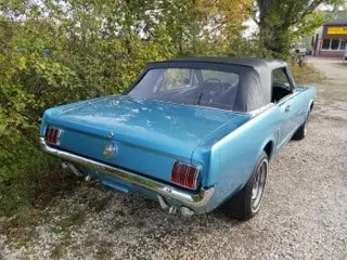 1965 Ford Mustang convertible — photo 4