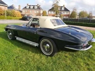 1965 Chevrolet Corvette Convertible — photo 17