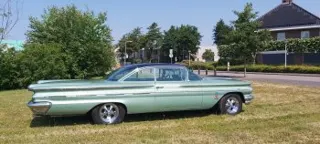 1960 Pontiac Bonnevile hardtop coupe — photo 17