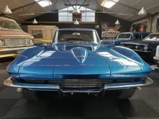 1966 Chevrolet Corvette Stingray — photo 2