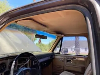 1985 Chevrolet Suburban — photo 19