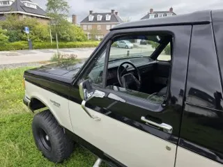 1987 Ford Bronco XLT 4x4 — photo 15