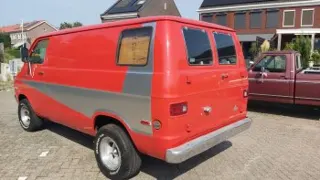 1975 Dodge Tradesman shorty — photo 2