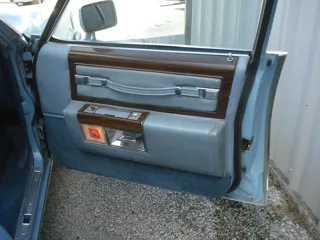 1977 Cadillac sedan de Ville — photo 35