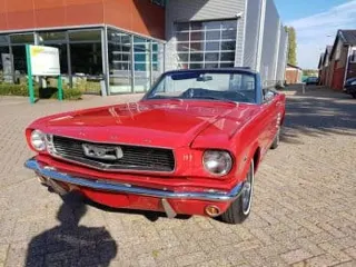 1965 Ford Mustang convertible — photo 2
