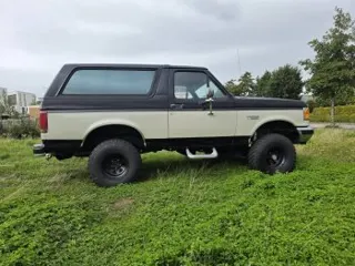 1987 Ford Bronco XLT 4x4 — photo 10