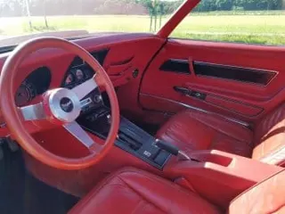 1976 Chevrolet Corvette Stingray — photo 9