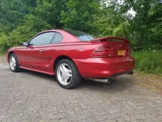 1994 Ford Mustang GT — photo 3