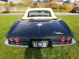 1965 Chevrolet Corvette Convertible — photo 40