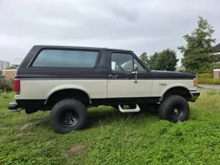 1987 Ford Bronco XLT 4x4 — photo 18