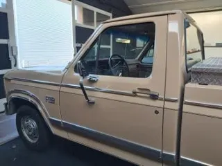 1985 Ford F150 4x2 — photo 11