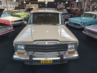 1984 Jeep Grand Wagoneer — photo 3