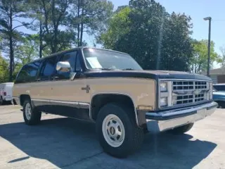 1986 Chevrolet Suburban 454 — photo 6