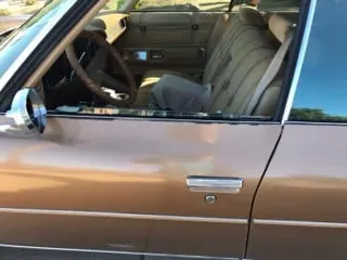 1976 Pontiac Bonneville — photo 2