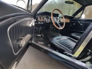 1965 Ford Mustang rent a hertz — photo 6