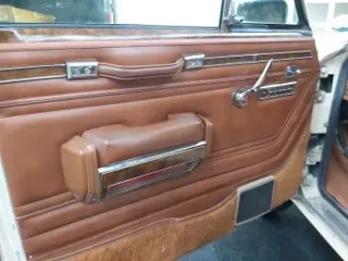 1984 Jeep Grand Wagoneer — photo 14