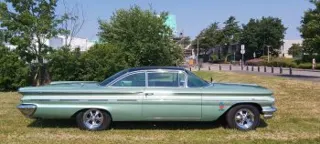 1960 Pontiac Bonnevile hardtop coupe — photo 15