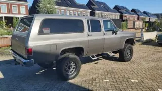 1986 Chevrolet Suburban 4x4 — photo 16