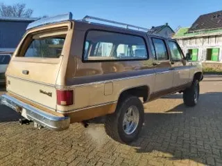 1980 Chevrolet Suburban 4x4 — photo 23