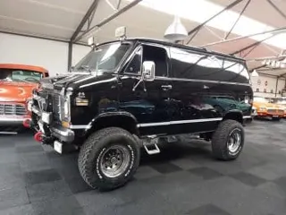 1975 GMC Pathfinder Van — photo 28