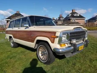 1984 Jeep Grand Wagoneer — photo 23