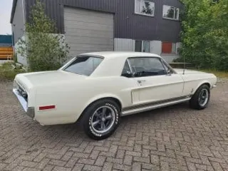 1968 Ford Mustang hardtop coupe — photo 21