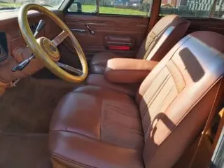 1984 Jeep Grand Wagoneer — photo 26