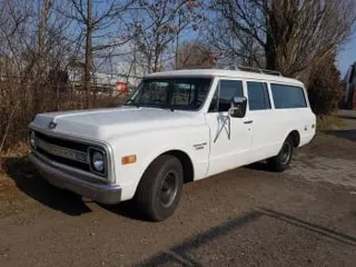 1969 Chevrolet Suburban 3 door — photo 1