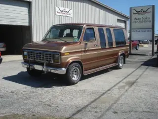 1985 Ford Econoline van — photo 19