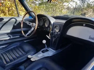 1966 Chevrolet Corvette Stingray — photo 3